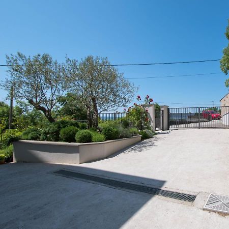 Apartments Moon Драмал Екстериор снимка