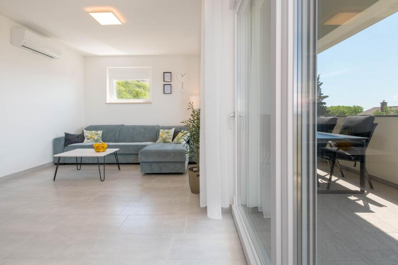 Apartments Moon Драмал Екстериор снимка