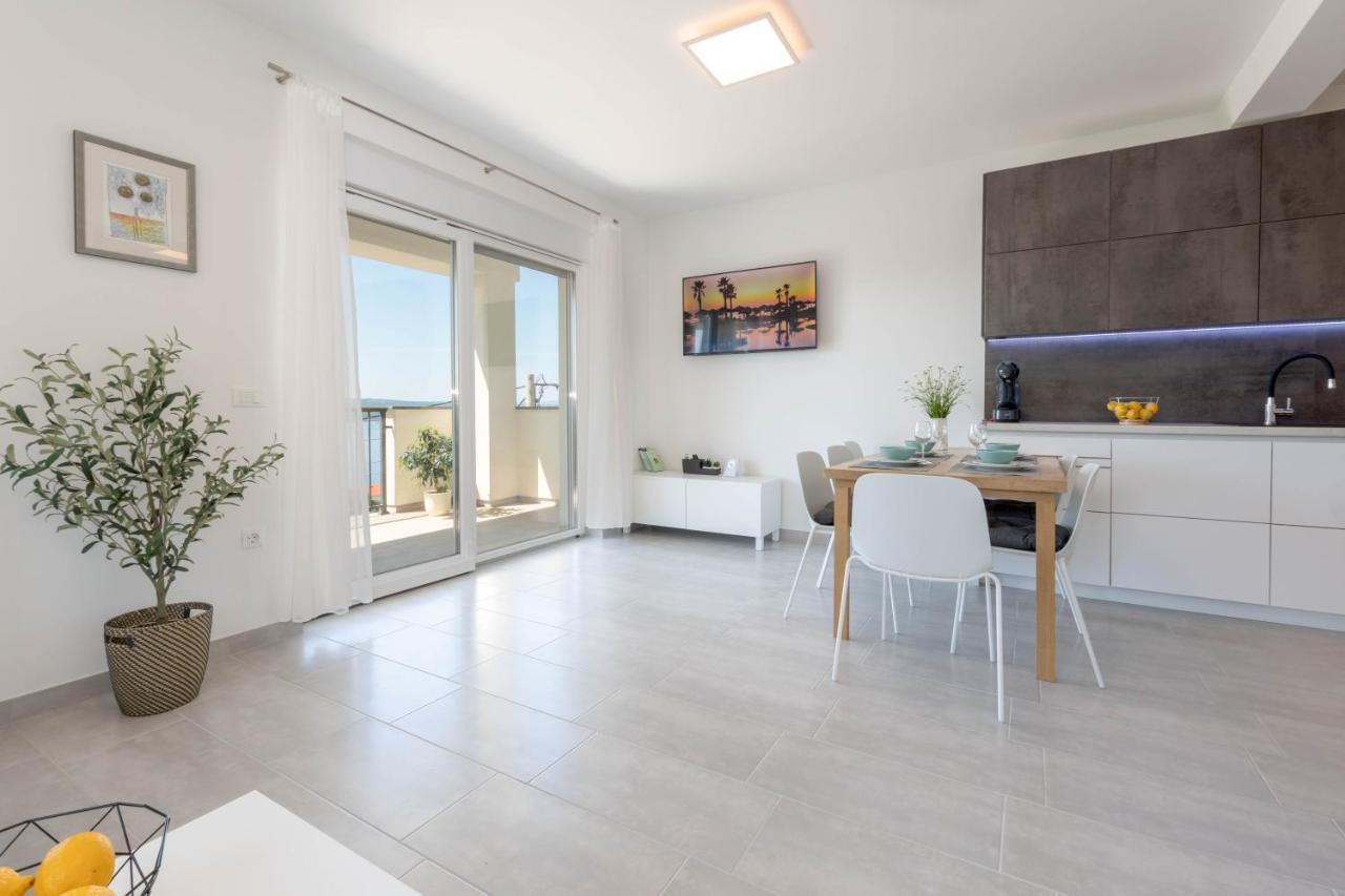 Apartments Moon Драмал Екстериор снимка